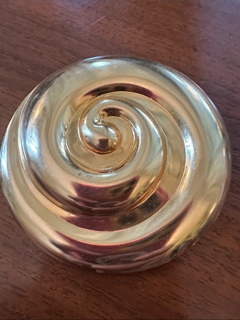Vintage‎ 80s/90s Large Gold Tone Swirl Scarf Clip